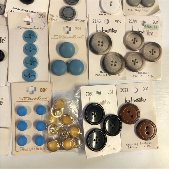 Assorted Vintage Button Collection - Picture 4 of 5